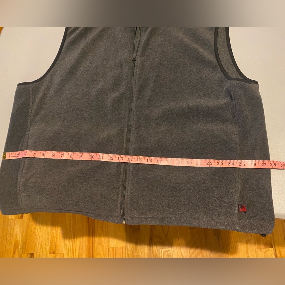 Men’s Woolrich Vest 2XL - Picture 2 of 4